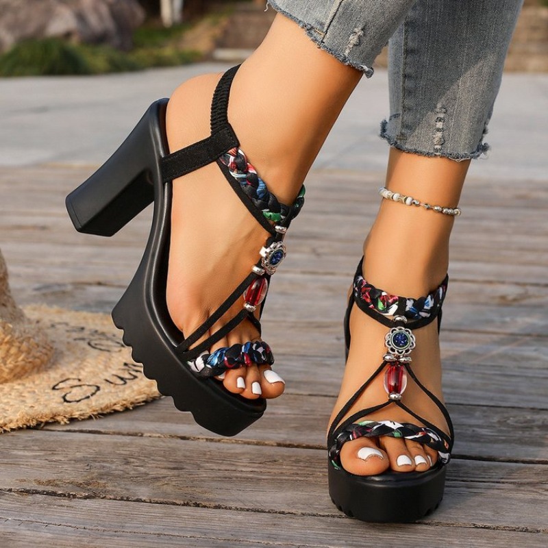 Ethnic Fashion Women - صنادل نسائية جديدة لصيف 2026 بنمط